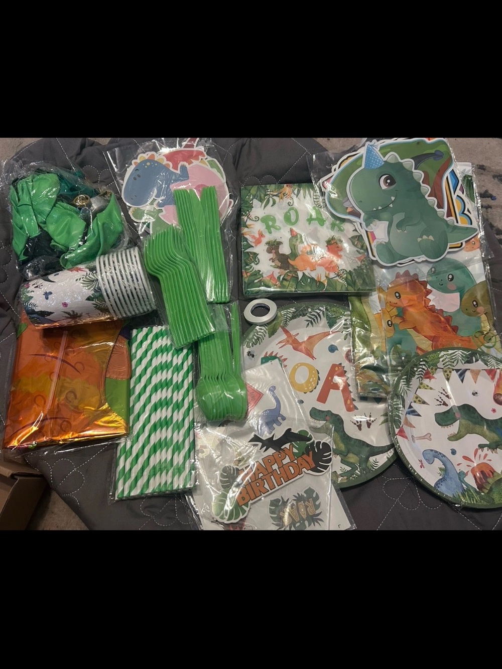 Dinosaur Party Supplies Kit - Green Dino Themed Plates & Decorations